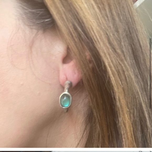 Vintage earrings Silver and blue/ green stone earrings with posts. - Picture 6 of 8